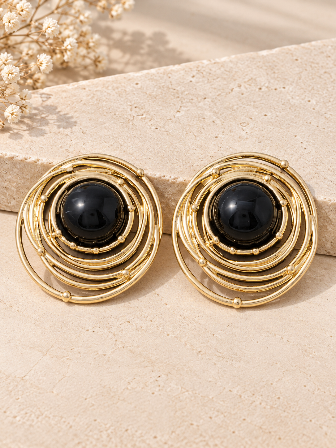 Orbital Wire Swirl Dome Cabochon Black Earrings