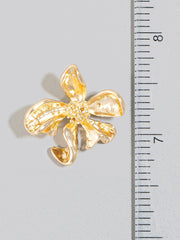 Detailed Metallic Flower Stud Earrings