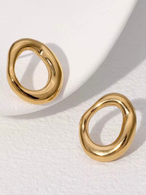 Organic Oval Gold Earrings