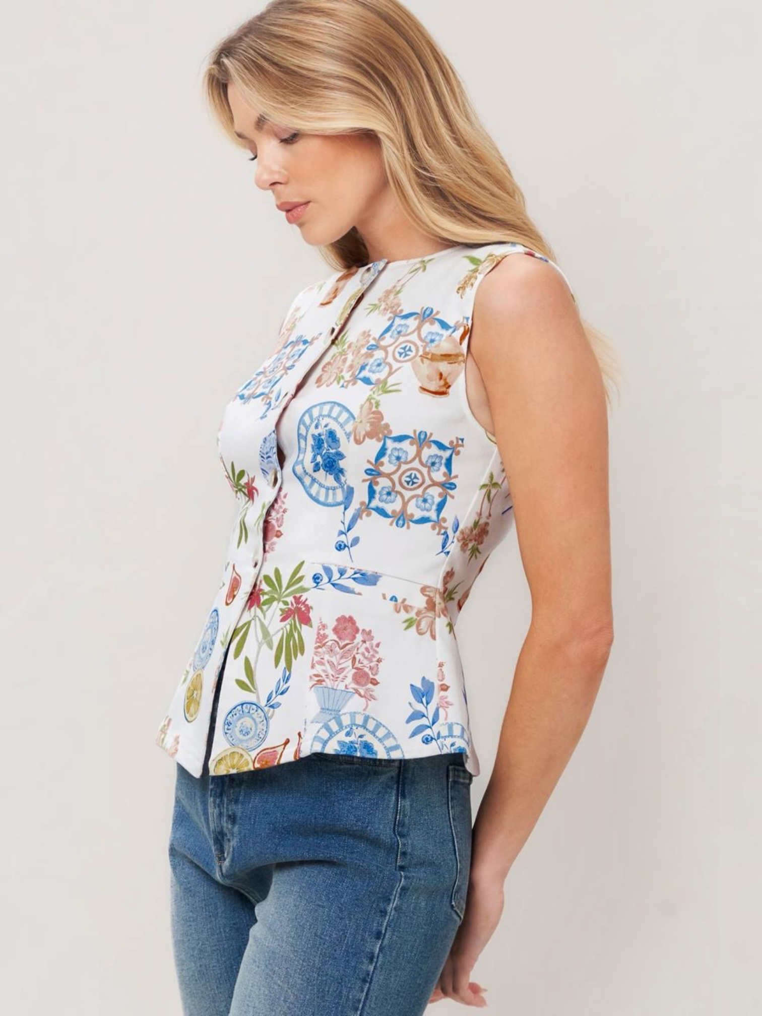 Dalia Woven Printed Vest