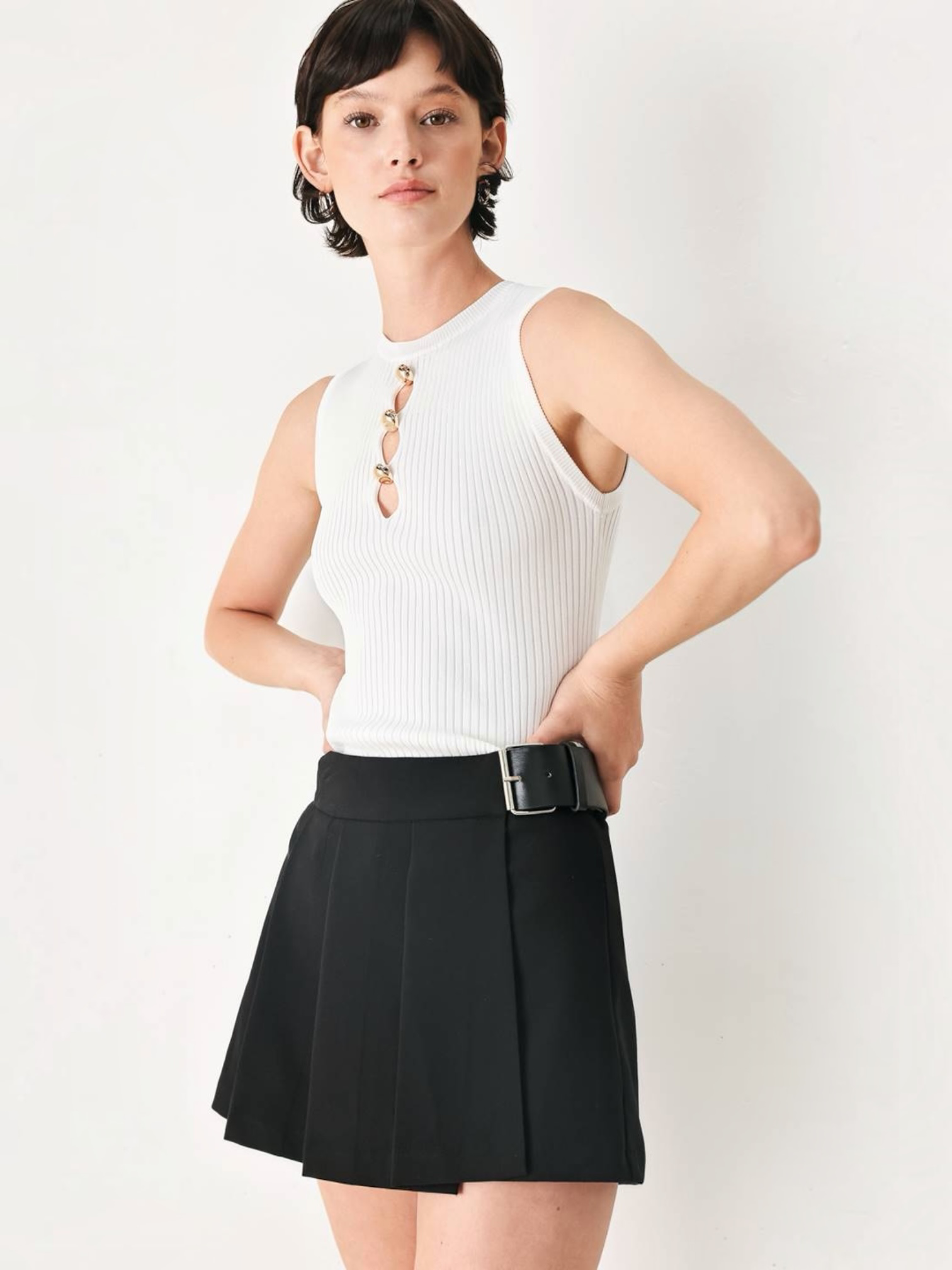 Ariana Pleated Black Skort